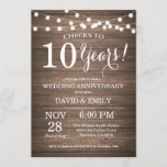 Invitación a 10 años Boda Madera Rústica<br><div class="desc">10.ª Invitación al Aniversario Boda. Fondo De Madera Rústica. Luces de cadena. Retro Vintage. 1ª, 2ª, 3ª, 4ª, 5ª, 10ª, 15ª, 20ª, 25ª, 30ª, 35ª, 40ª, 45ª, 50ª, 55ª, 60ª, 65ª, 70ª, 75ª, 80ª, cualquier año. Cumpleaños de adultos. Fiesta de cumpleaños de hombre o mujer. Para una mayor personalización, haga...</div>