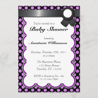 Invitación a Baby Shower con punto de polka morado