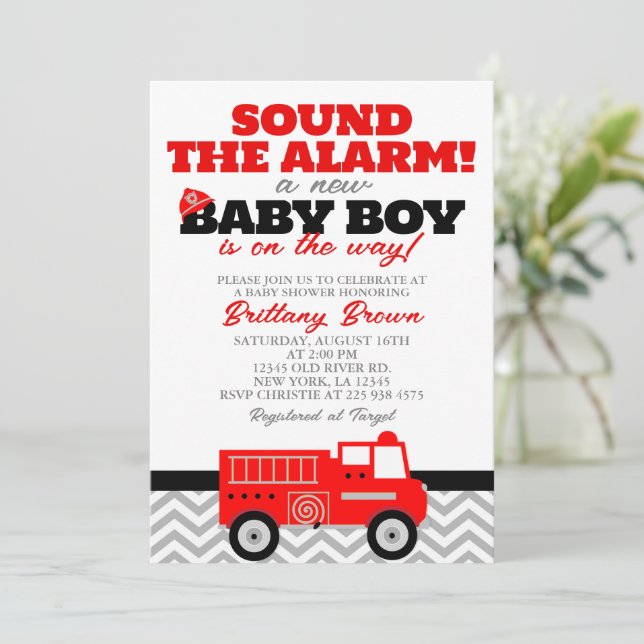 Invitación a Baby Shower de Firetruck Boy (Anverso de pie)