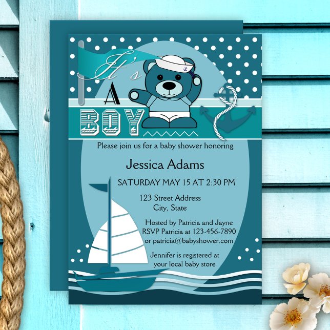Invitación a Baby Shower de Niño Náutico verde azu (It's a BOY nautical theme baby shower invitation featuring a teddy bear sailor on a sailboat in teal)