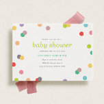 Invitación a Baby Shower de Rainbow Confetti<br><div class="desc">Esta invitación a la ducha blanca para bebés cuenta con un juego de puntos de polka en una variedad de colores, rodeando una elegante tipografía clásica. El diseño es perfecto para una celebración divertida y alegre de la llegada de un recién nacido. La invitación también está disponible en un formato...</div>