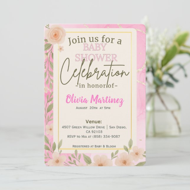 Invitación a Baby Shower de Rubor Pink Floral Desi (Anverso de pie)