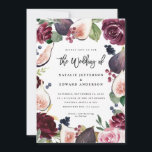 Invitación a bodas con flores rosa, burdeos e higo<br><div class="desc">Invitación a una boda floral de color rosa,  burdeos y higo acuático. Acuarela floral,  follaje y fruta pintada a mano. Parte de una suite boda. El color de fondo se puede personalizar.</div>