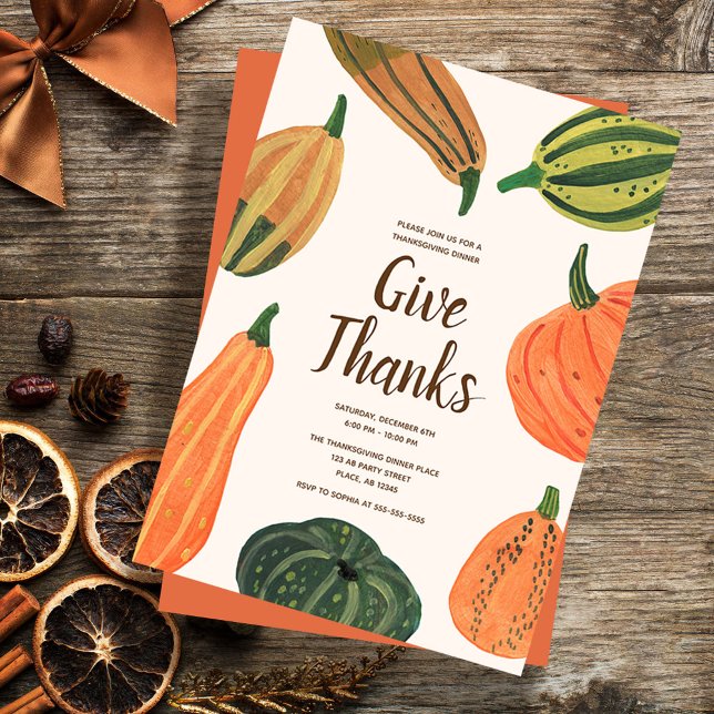 Invitación a Cena de Acción de Gracias Rústica con (Rustic Thanksgiving Dinner Pumpkin Invitation)