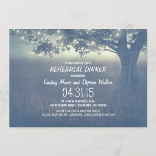 invitación a cenar en un rústico árbol de luces