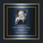 Invitación a cumplir 70 años - Foto<br><div class="desc">Si necesita colores personalizados o ayuda para crear su invitación,  no dude en ponerse en contacto conmigo en zazzlepartydepot@gmail.com. ¡Espero con ganas escuchar de ti!</div>
