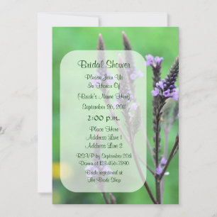 Invitación a ducha de novia con flores de color pú