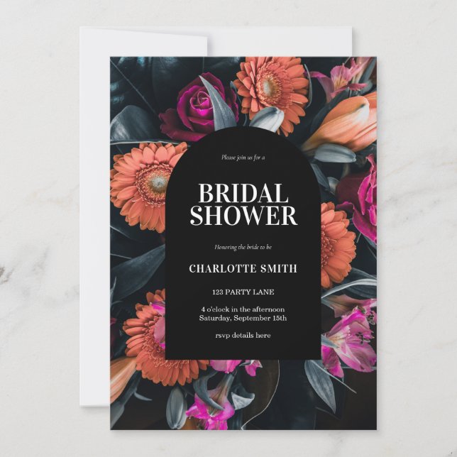 Invitación a ducha de novia floral oscura Moody (Anverso)