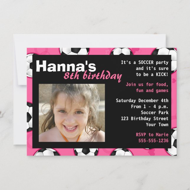 Invitación a fiesta de cumpleaños de fútbol rosada (Anverso)