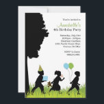 Invitación a fiesta de cumpleaños de Kids Silhouet<br><div class="desc">Invitaciones a la fiesta de cumpleaños del niño. Invitación perfecta para cualquier fiesta de cumpleaños al aire libre o al jardín. Presenta la silueta de una niñita y dos niños pequeños con un montón de globos y regalos. Hace un gran honor al cumpleaños de su hijo que usted puede tener...</div>