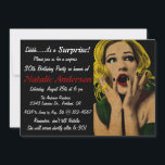 Invitación a fiesta de cumpleaños de sorpresa retr<br><div class="desc">Esta tiene que ser la invitación sorpresa más única de cumpleaños para el cumpleaños 21/30/40/50 de la dama... ¡con una imagen de arte pop de una dama sorprendida! Todo el texto predeterminado (información de ejemplo) se puede personalizar completamente con sus propias palabras, y también puede cambiar las fuentes, tamaños y...</div>