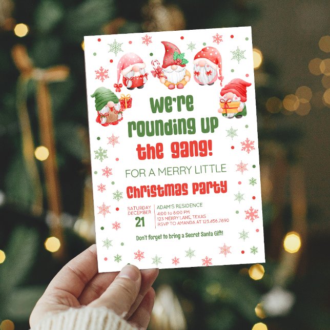 Invitación a fiesta para Navidades de vacaciones d (We're Rounding up the Gang Fun Gnomes Christmas Invitation)