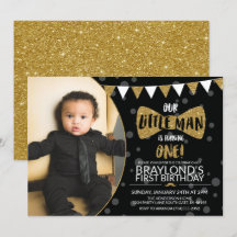 Invitación a foto de pequeño hombre negro y oro