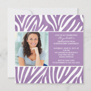 Invitación a graduación con foto cebra morada