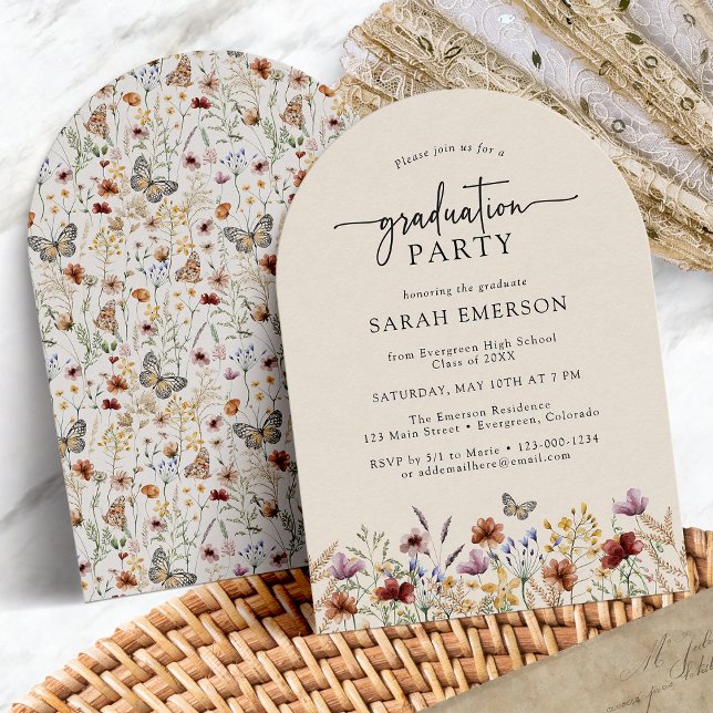 Invitación a graduación de Arco de Flor Silvestre (Wildflower Boho Watercolor  Arch Graduation Invitation with Butterfly by Painted Paperie 
)