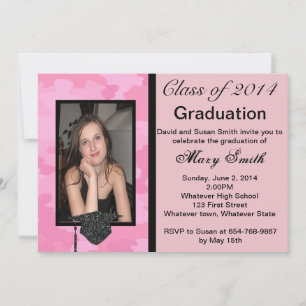 Invitación a graduación de camuflaje rosado