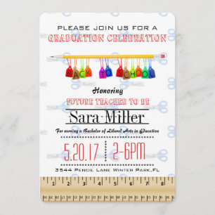 Invitación a graduación de docente con lápiz