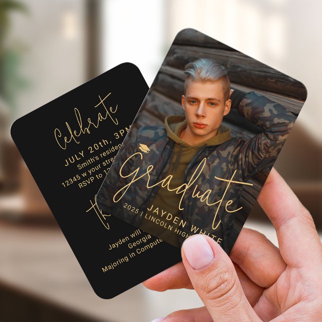 Invitación a graduación de foto con guión moderno  (Mini Gold Modern Script Photo Graduation Invite)