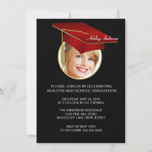 Invitación a graduación de foto de capa roja