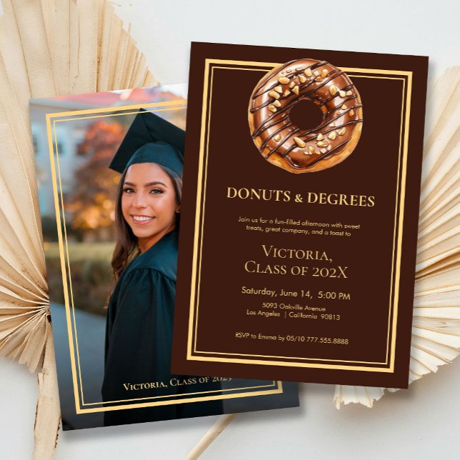 Invitación a graduación de foto de donuts y grados (Subido por el creador)