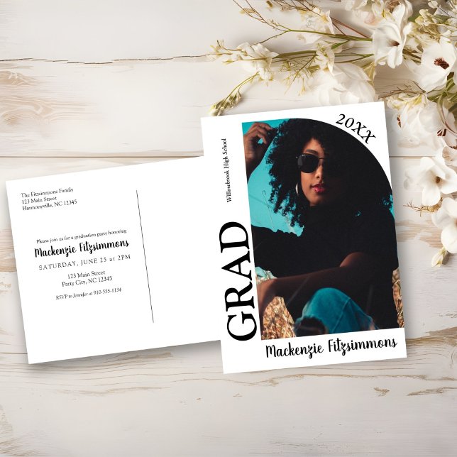 Invitación a graduación de fotografía de arte mode (White Modern Arch Photo Graduation Invitation Postcard)