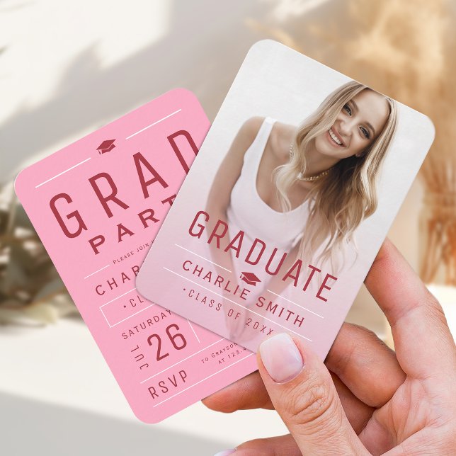 Invitación a graduación de fotografía de tipografí (Pink Modern Typography Photo Graduation Invite)