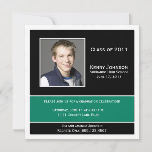 Invitación a graduación de fotografías en verde y