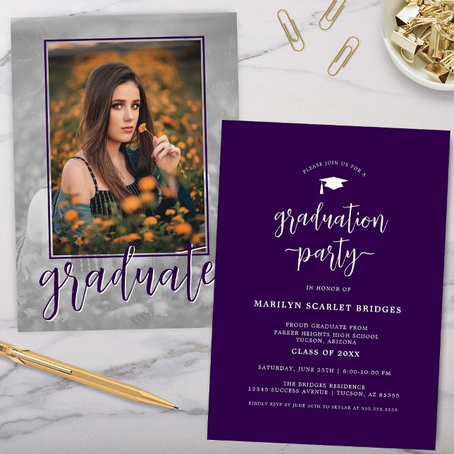 Invitación a graduación de guión de foto simple pú (purple graduation party invitation with modern simple script writing and single grad picture on back)