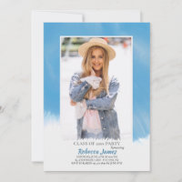Invitación a graduación de marco azul cielo