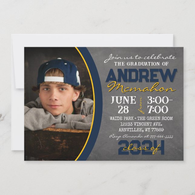 Invitación a graduación de pizarra azul y oro de l (Anverso)