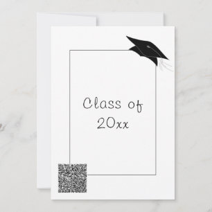 Invitación a graduación en blanco y negro con códi