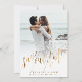 Invitación a guión elegante de oro