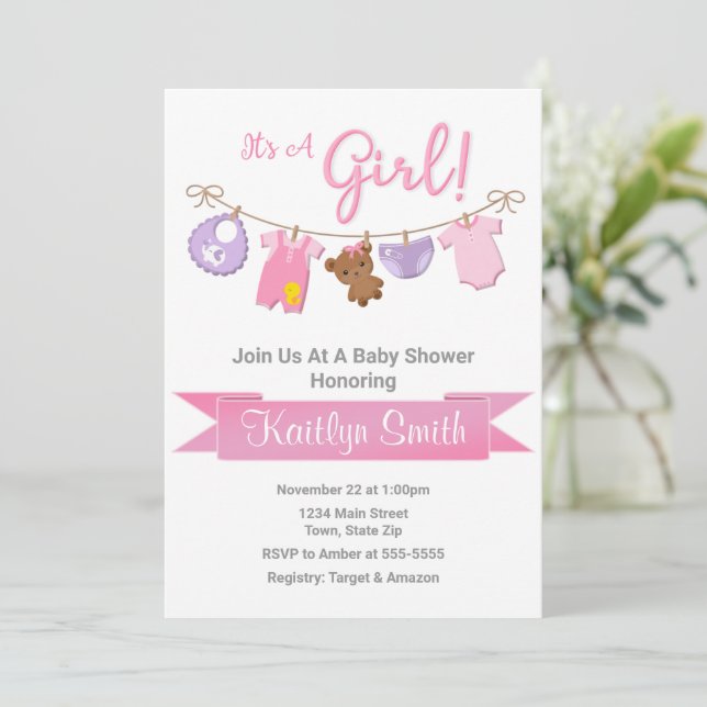 Invitación a la bebé en Baby Shower de Clothesline (Anverso de pie)