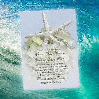 Invitación a la boda blanca con flores en el jardí