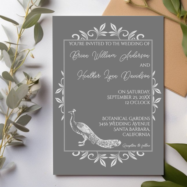 Invitación a la boda con fuerza de pavo real gris (Gray Peacock Flourish Wedding Invitation)
