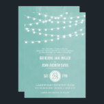 Invitación a la boda de Aqua String Lights<br><div class="desc">Moda diseño moderno de invitación a bodas de verano con elegantes y sencillas lámparas de cuerda que cuelgan por encima y una elegante mezcla de fuentes de escritura modernas y caligráficas sobre un fondo de textura falso color de agua. Un diseño sencillo y elegante, perfecto para el verano. Haga clic...</div>
