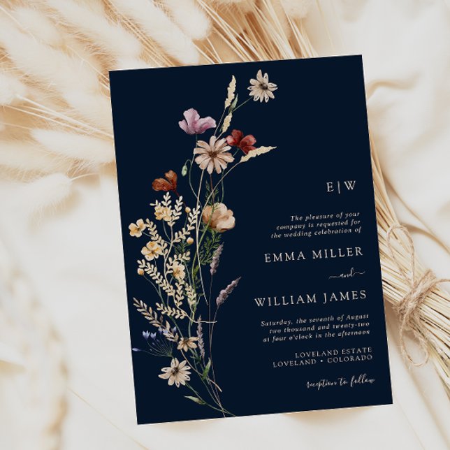 Invitación a la boda de Boho Wildflowers de la Arm (Navy Blue Boho Wildflowers Wedding Invitation Monogram by Painted Paperie
)