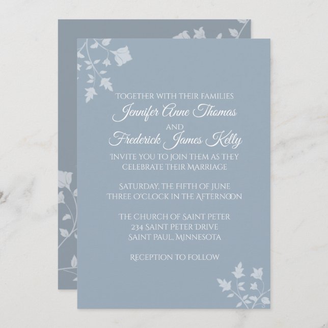 Invitación a la boda de Dusty Blue Floral (Anverso / Reverso)