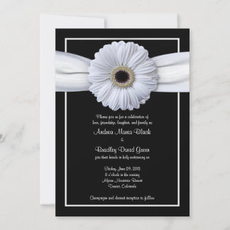 Invitación a la boda de fondo negro de Gerbera bla