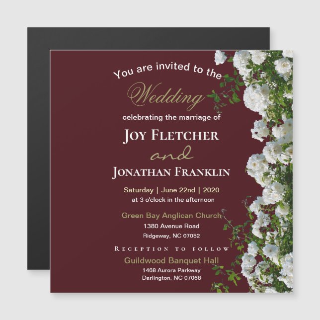 Invitación a la boda de fondo rojo de rosas blanca (Anverso/Reverso)