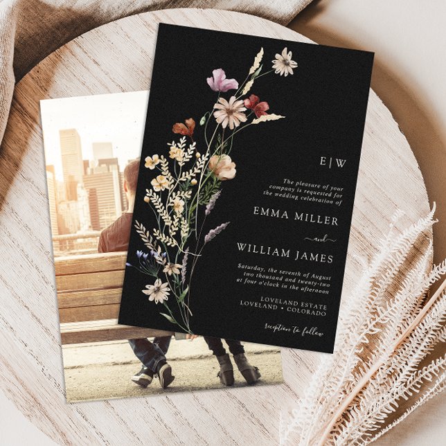 Invitación a la boda de fotos con flores negras (Mongoram Black Boho Floral Photo Wedding Invitation by Painted Paperie)