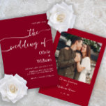 Invitación a la boda de fotos en Borgoña moderna<br><div class="desc">Anuncie su día especial con esta invitación nupcial minimalista que incluye un guión moderno y elegante y un atrevido telón de fondo burdeos. El diseño de fotos incluido le aporta un toque personal, perfecto para mostrar su historia de amor. Ideal para bodas formales, ceremonias de viñedos o celebraciones románticas por...</div>