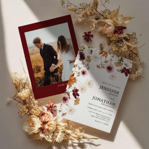 Invitación a la boda de la foto floral de Burgundy