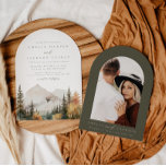 Invitación a la boda de la montaña acuarela del Bo<br><div class="desc">Esta es una invitación a una boda de montaña que incluye una hermosa escena de la cascada de la montaña y un elegante emparejamiento de fuentes. Edite todas las palabras y todos los colores excepto el color de la escena de la montaña acuarela. El color de la gota de color...</div>