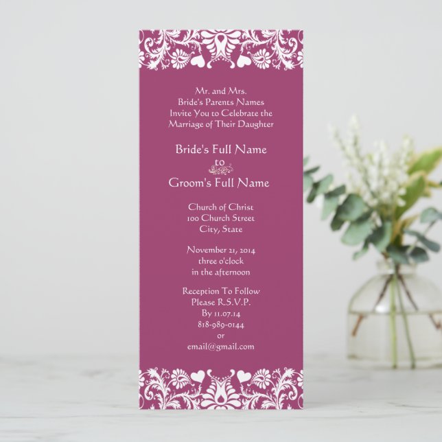 Invitación a la boda de Plum Damask Swirls (Anverso de pie)