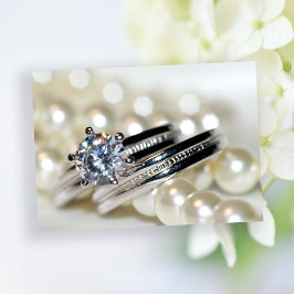 Invitación a la boda de Rings and White Pearls