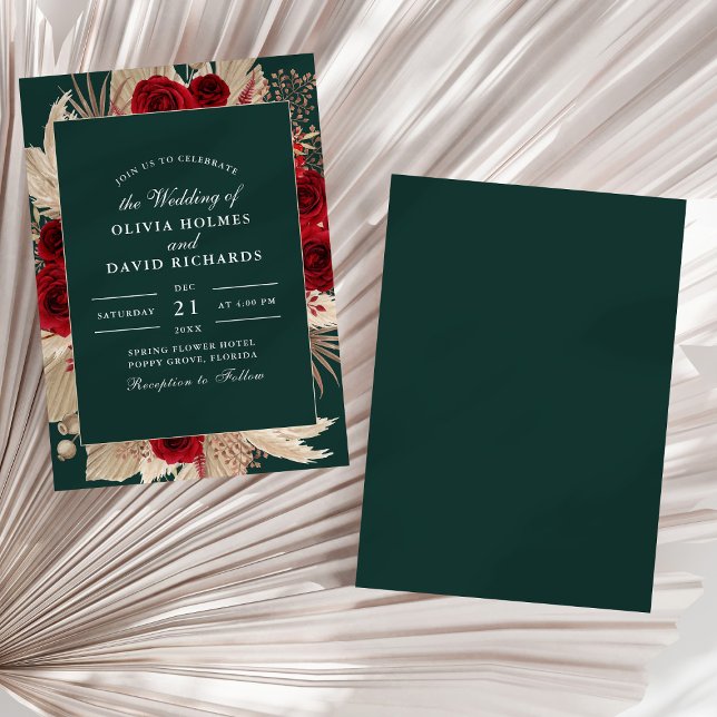 Invitación a la boda de Rosas de Borgoña Verde Esm (Emerald Green Burgundy Roses Wedding Invitation on a sunny white dry palm leaf.)