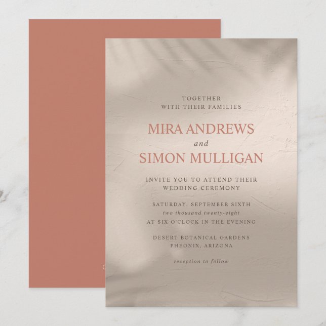 Invitación a la boda elemental de terracota y aren (Anverso / Reverso)