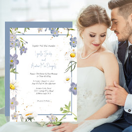 Invitación a la boda floral azul claro y delicada
