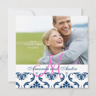 Invitación a la boda fotográfica en un monograma a